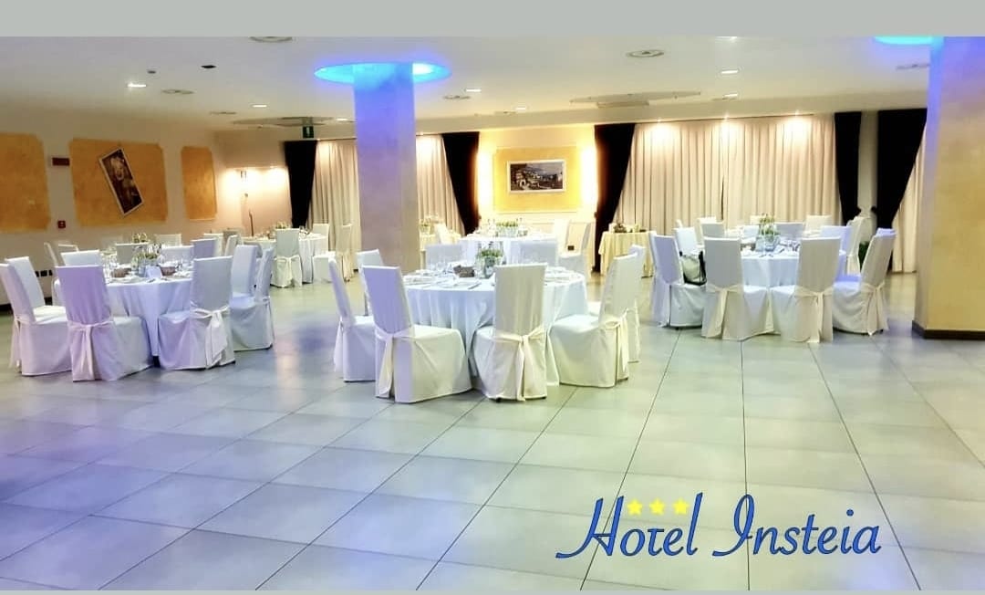 Salone-banchetti-hotel-insteia